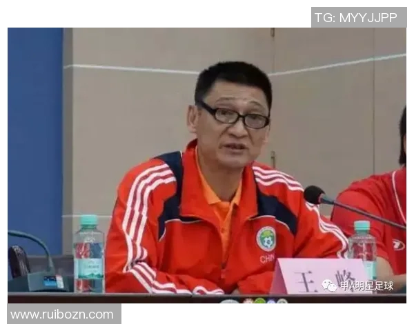 中国足球明星昔日辉煌与如今落魄的对比视频素材合集