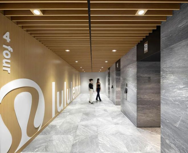 开云kaiyunLululemon温哥华办公室：交融品牌理念的混淆办公新标杆(图2)