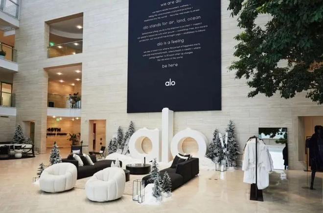 开云kaiyun痛失400亿的Lululemon想靠中国汉子翻身(图5)